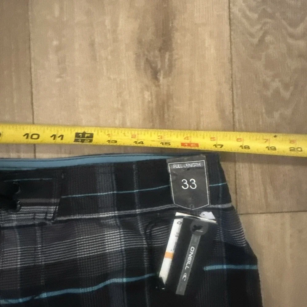 O'Neill Men's Full Length Board Cargo Shorts Santa Cruz Plaid Black‎ 33 NWT